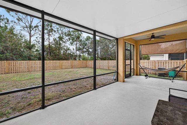 5806 NW Breezy Brook Court, Port St. Lucie, FL 34986