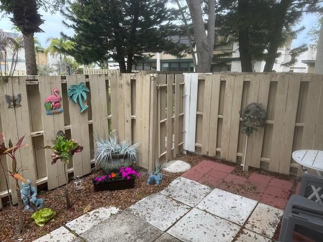 1561 NE 12th Terrace C7, Jensen Beach, FL 34957