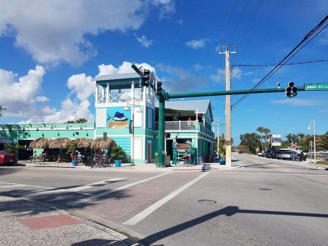 1561 NE 12th Terrace C7, Jensen Beach, FL 34957