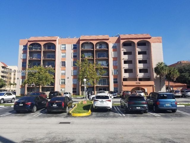 5201 NW 7th Street 609W, Miami, FL 33126