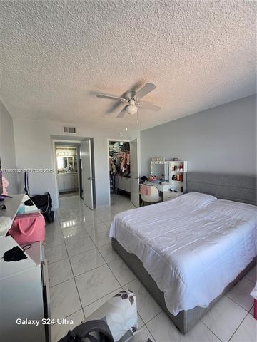 5201 NW 7th Street 609W, Miami, FL 33126