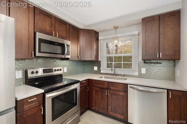 3221 Shenandoah Drive, Royal Oak, MI 48073