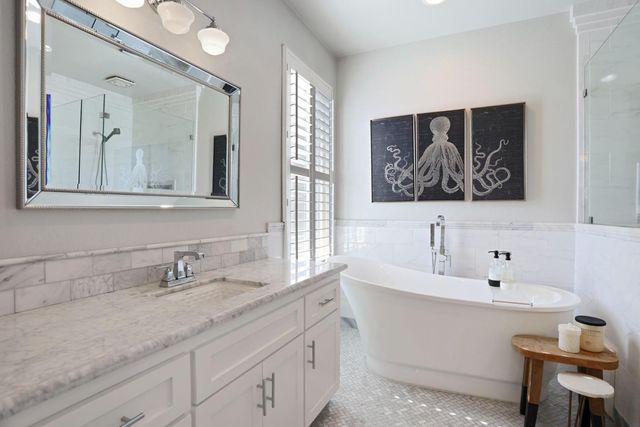 2573 Canal Dr, Lodi, CA 95242