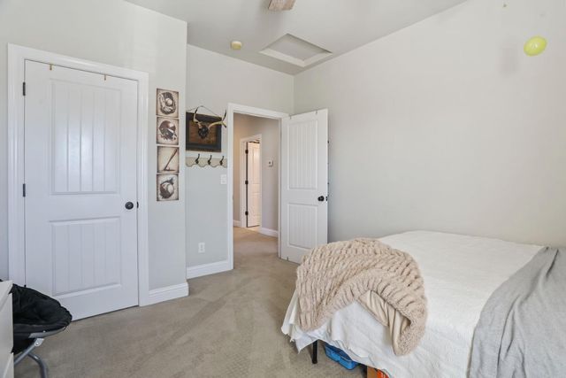 2573 Canal Dr, Lodi, CA 95242