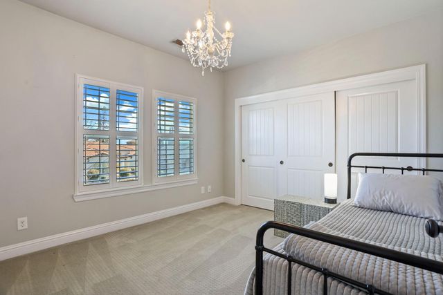 2573 Canal Dr, Lodi, CA 95242