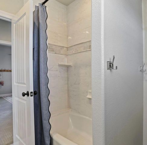 2573 Canal Dr, Lodi, CA 95242