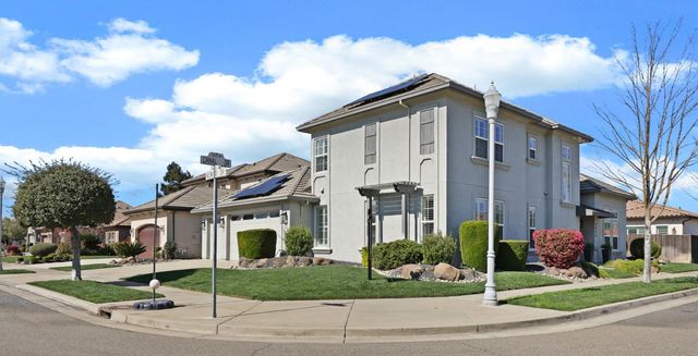 2573 Canal Dr, Lodi, CA 95242