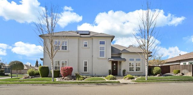 2573 Canal Dr, Lodi, CA 95242