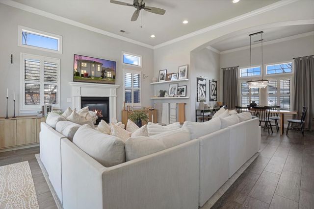 2573 Canal Dr, Lodi, CA 95242