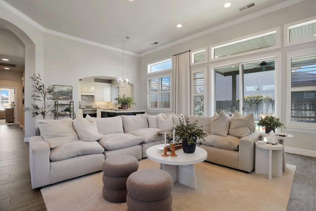 2573 Canal Dr, Lodi, CA 95242