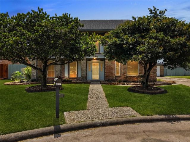 4205 Quaker Drive, Texas City, TX 77590