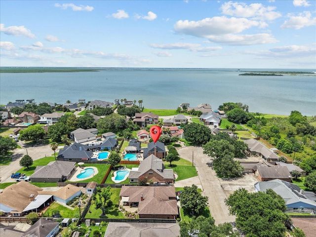 4205 Quaker Drive, Texas City, TX 77590