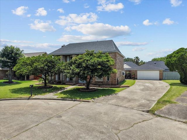 4205 Quaker Drive, Texas City, TX 77590