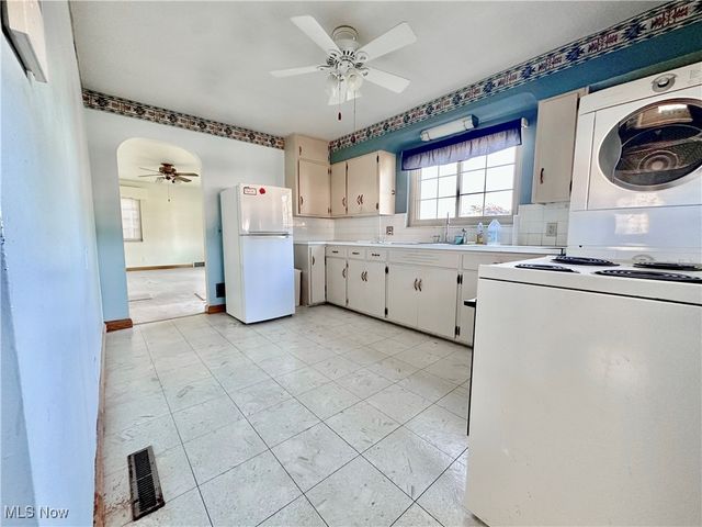 532 25th Street, Vienna, WV 26105