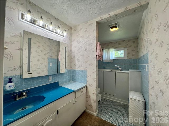 2307 Mclean Street, Gastonia, NC 28054