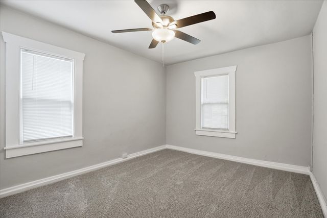 711 Roberts Cut Off Road, River Oaks, TX 76114