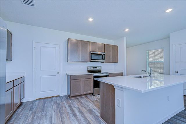 32463 WEATHERED OAK DRIVE, Wesley Chapel, FL 33543