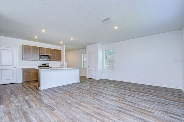 32463 WEATHERED OAK DRIVE, Wesley Chapel, FL 33543