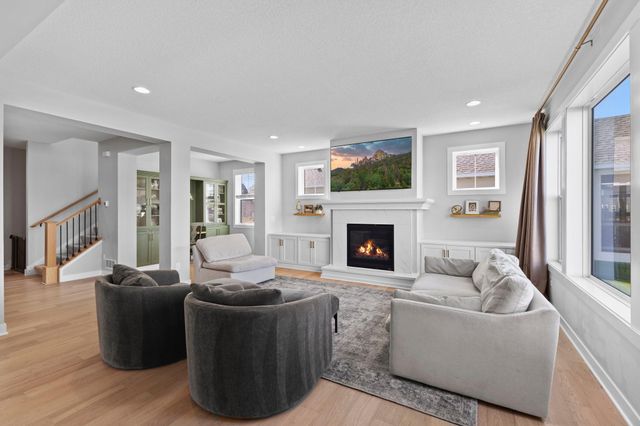 10166 Shadyview Lane N, Maple Grove, MN 55311