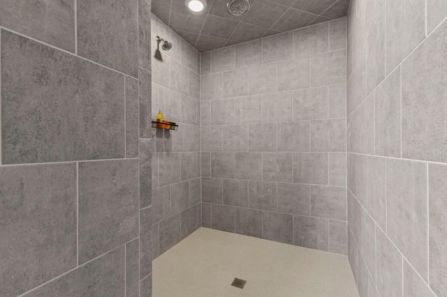 10166 Shadyview Lane N, Maple Grove, MN 55311