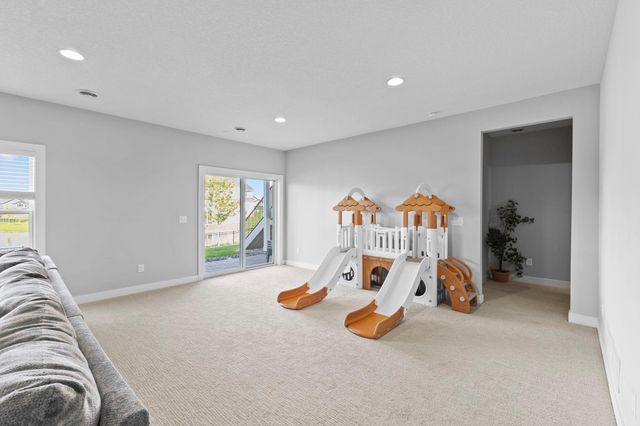 10166 Shadyview Lane N, Maple Grove, MN 55311