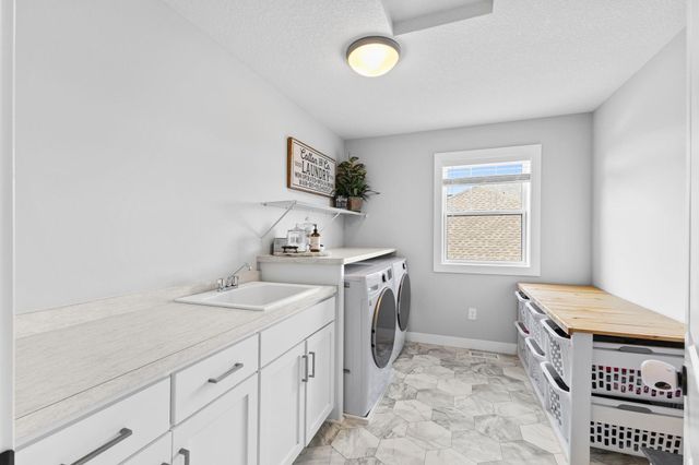 10166 Shadyview Lane N, Maple Grove, MN 55311
