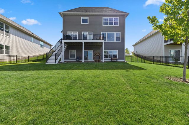 10166 Shadyview Lane N, Maple Grove, MN 55311