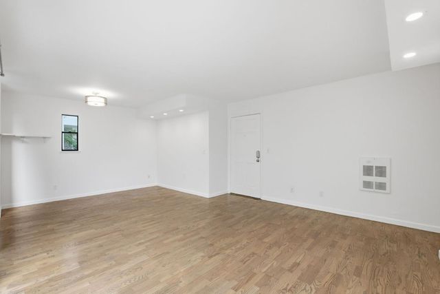 1919 Alameda De Las Pulgas 14, San Mateo, CA 94403
