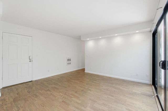 1919 Alameda De Las Pulgas 14, San Mateo, CA 94403