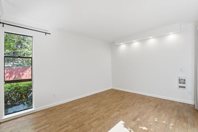 1919 Alameda De Las Pulgas 14, San Mateo, CA 94403