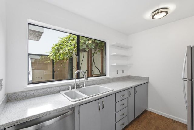 1919 Alameda De Las Pulgas 14, San Mateo, CA 94403