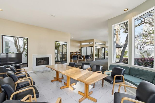 1919 Alameda De Las Pulgas 14, San Mateo, CA 94403