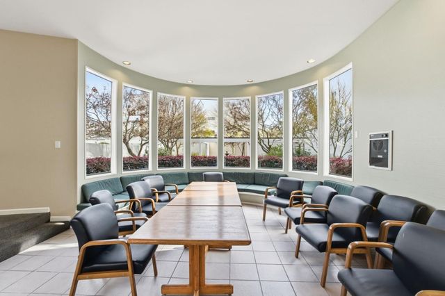 1919 Alameda De Las Pulgas 14, San Mateo, CA 94403