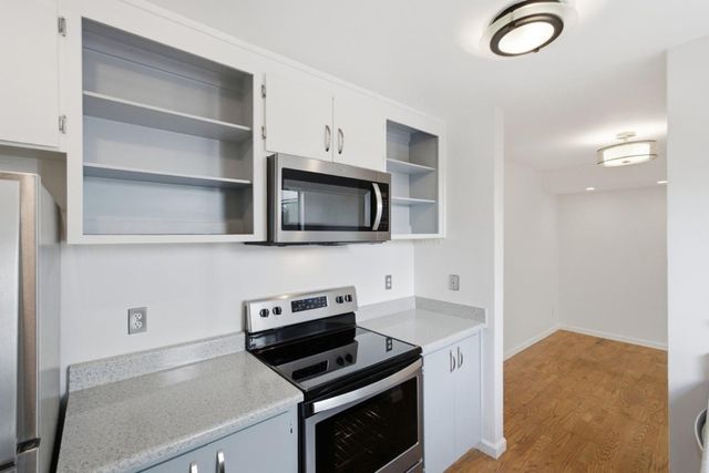1919 Alameda De Las Pulgas 14, San Mateo, CA 94403