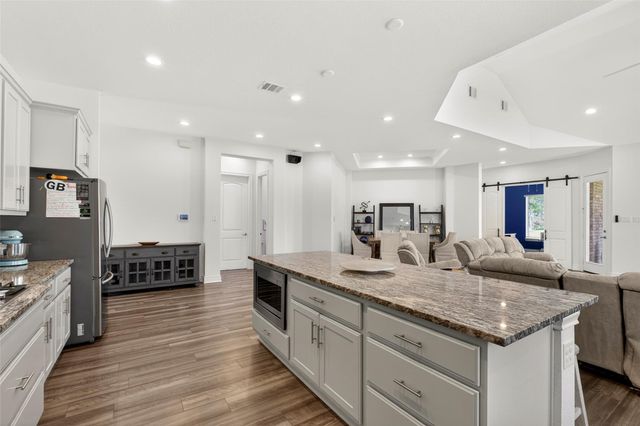 6038 Leeward Island Drive, Conroe, TX 77304