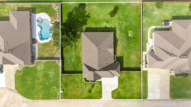 6038 Leeward Island Drive, Conroe, TX 77304