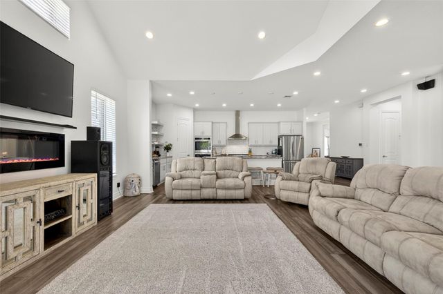 6038 Leeward Island Drive, Conroe, TX 77304