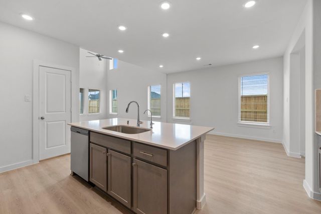 300 Goldeneye Duck Drive, Waller, TX 77484