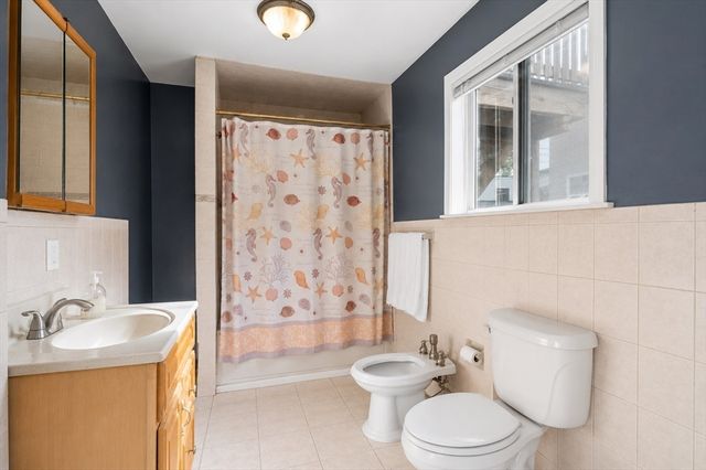 969 Canterbury St, Boston, MA 02131