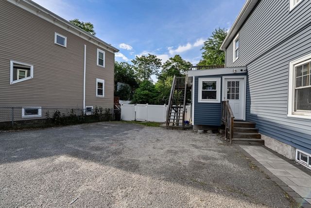 969 Canterbury St, Boston, MA 02131