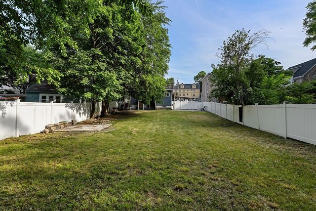 969 Canterbury St, Boston, MA 02131