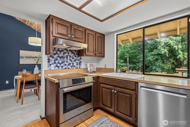 3414 NE Quinault Drive, Bremerton, WA 98311