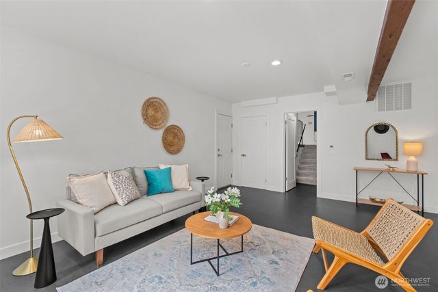 3414 NE Quinault Drive, Bremerton, WA 98311