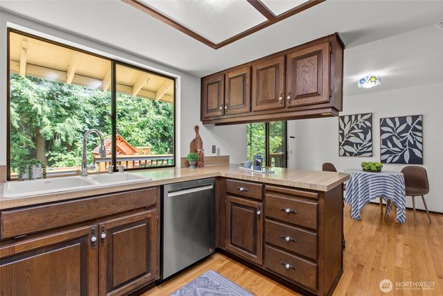 3414 NE Quinault Drive, Bremerton, WA 98311