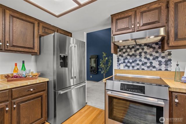 3414 NE Quinault Drive, Bremerton, WA 98311
