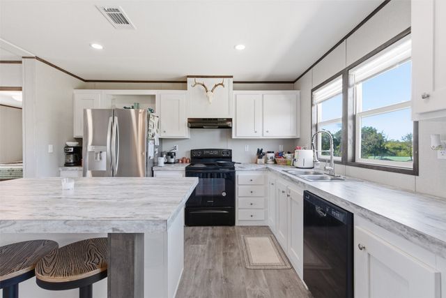 7553 Hutcheson Hill Road, Springtown, TX 76082