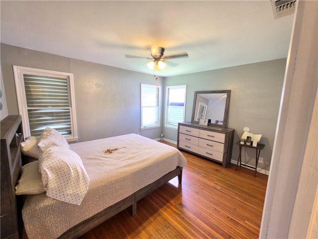 4310 Cambridge Dr, Corpus Christi, TX 78415