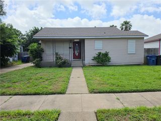 4310 Cambridge Dr, Corpus Christi, TX 78415