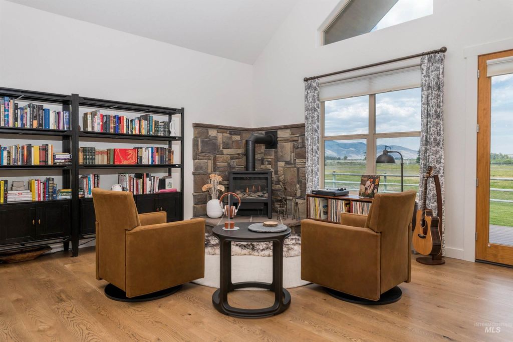 181 Crows Nest Loop Rd., Mackay, ID 83251 photo 3