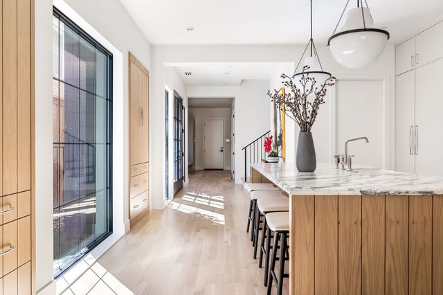 4105 Hawthorne Avenue, Dallas, TX 75219